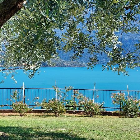 Casa Vacanze Perla Del Lago โดมาโซ ภายนอก รูปภาพ