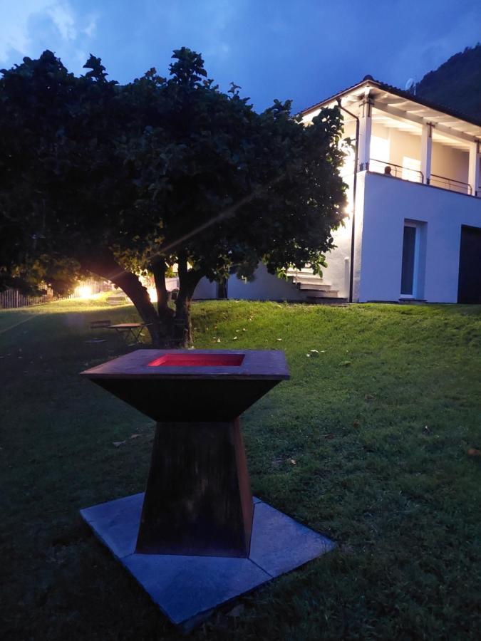 Casa Vacanze Perla Del Lago โดมาโซ ภายนอก รูปภาพ