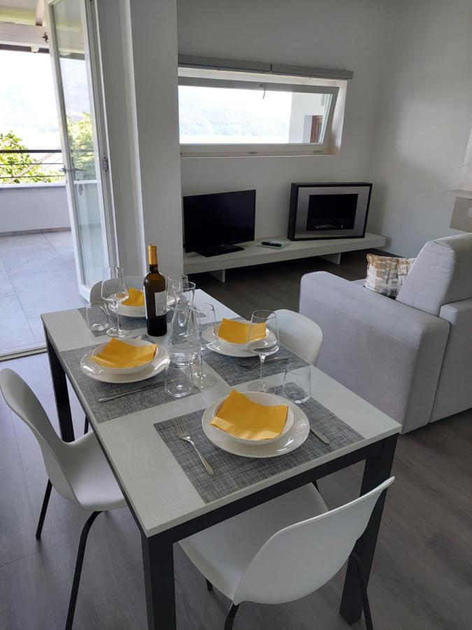 Casa Vacanze Perla Del Lago โดมาโซ ภายนอก รูปภาพ