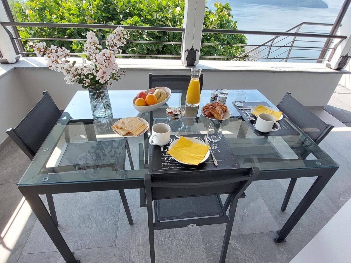 Casa Vacanze Perla Del Lago โดมาโซ ภายนอก รูปภาพ